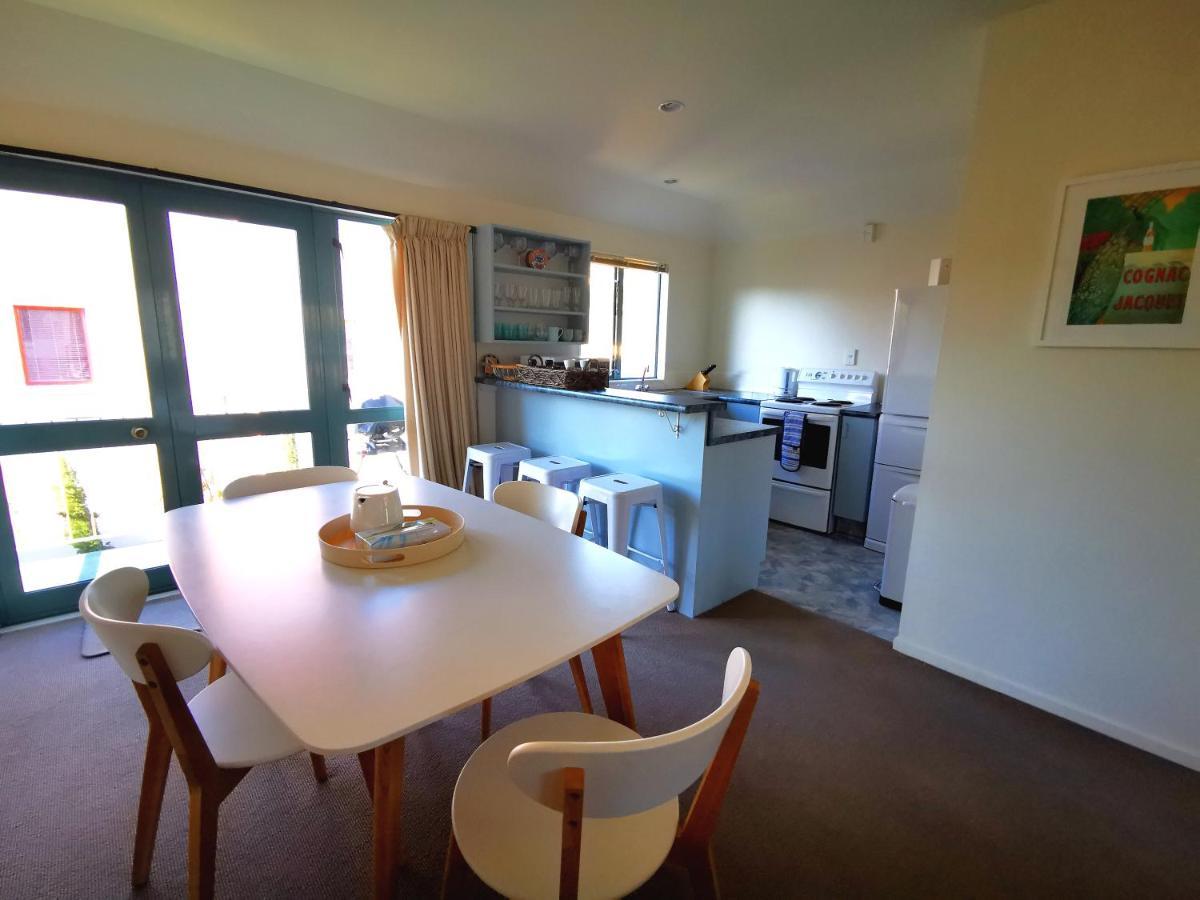 Les Troupes Apartments Akaroa Εξωτερικό φωτογραφία
