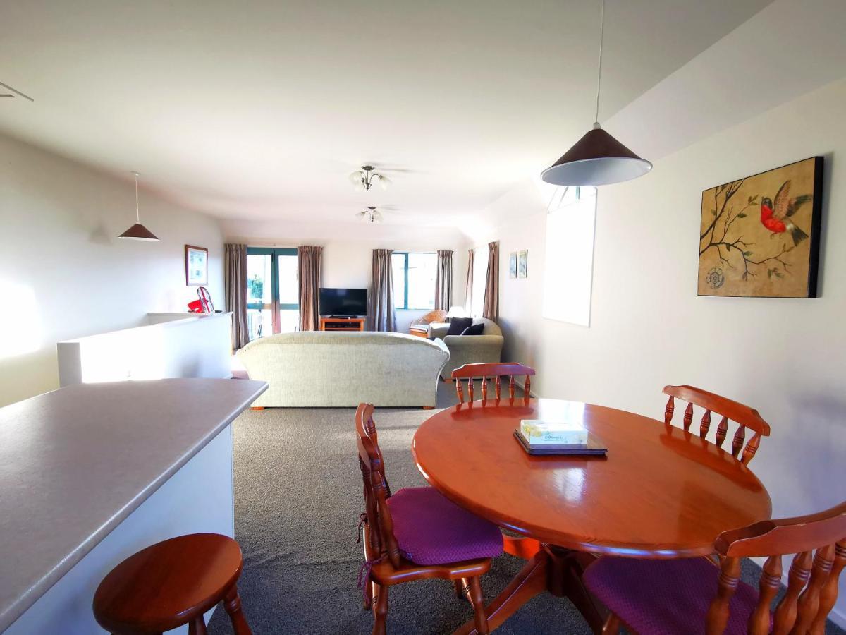 Les Troupes Apartments Akaroa Εξωτερικό φωτογραφία
