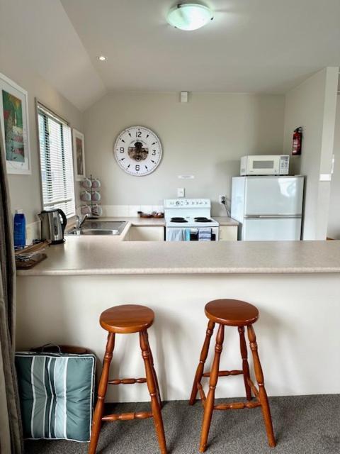 Les Troupes Apartments Akaroa Εξωτερικό φωτογραφία