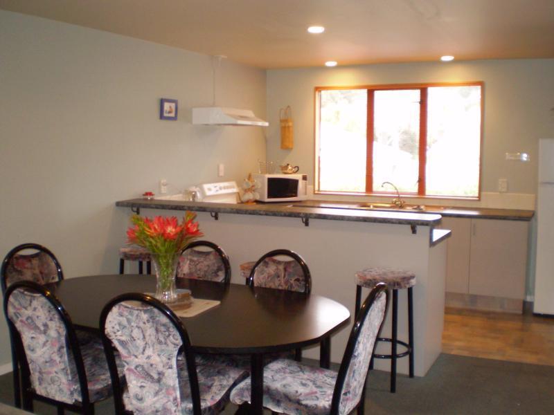 Les Troupes Apartments Akaroa Εξωτερικό φωτογραφία