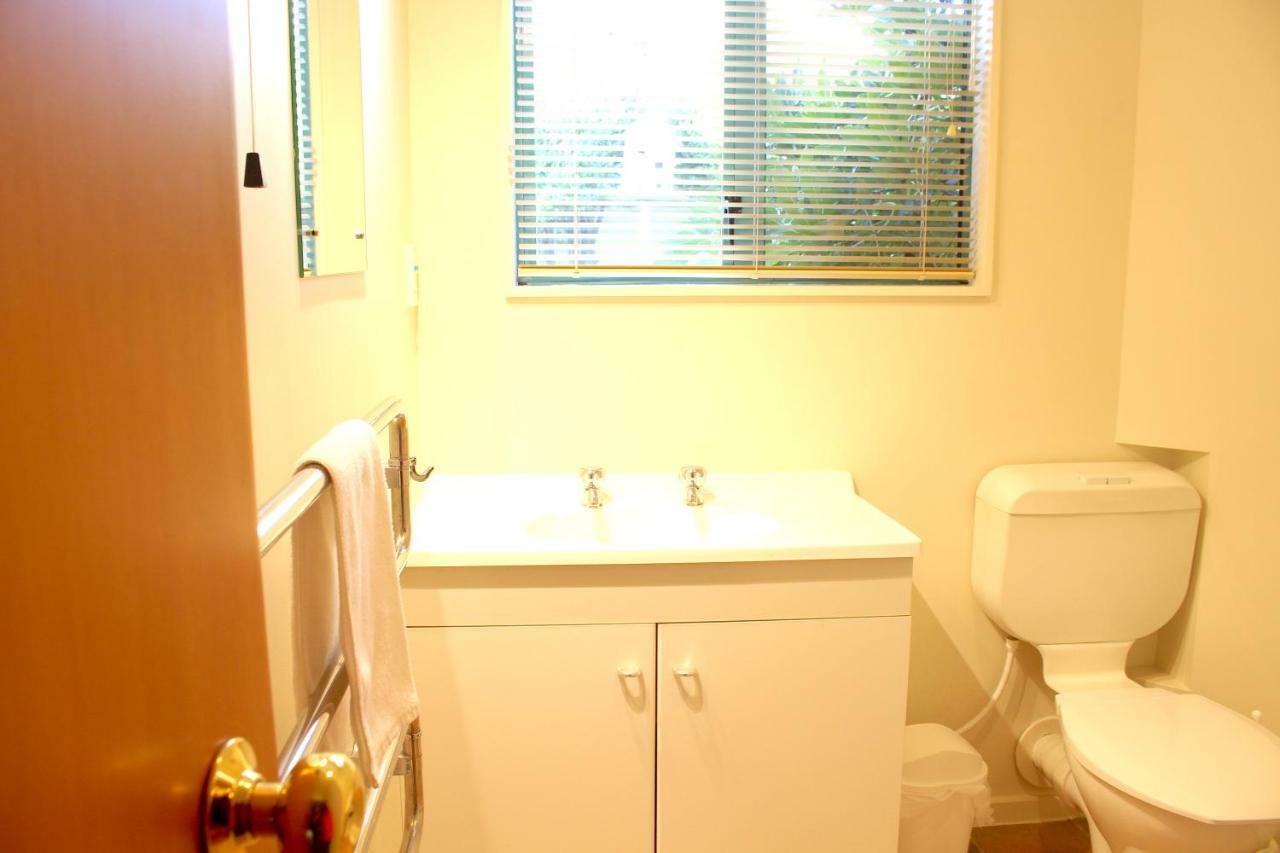 Les Troupes Apartments Akaroa Εξωτερικό φωτογραφία